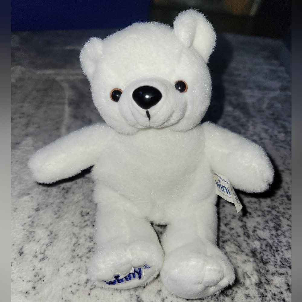 Winny Polar Bear